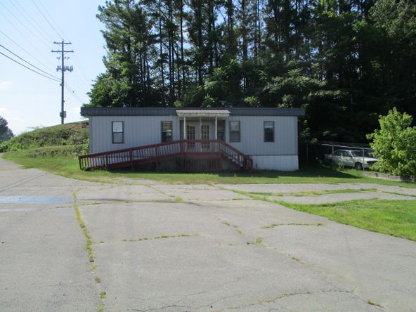 611 E Tri County Blvd, Oliver Springs, TN 37840